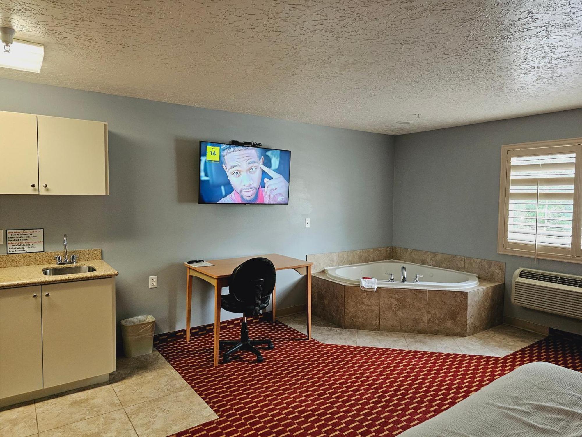 Hotel Executive & Extended -