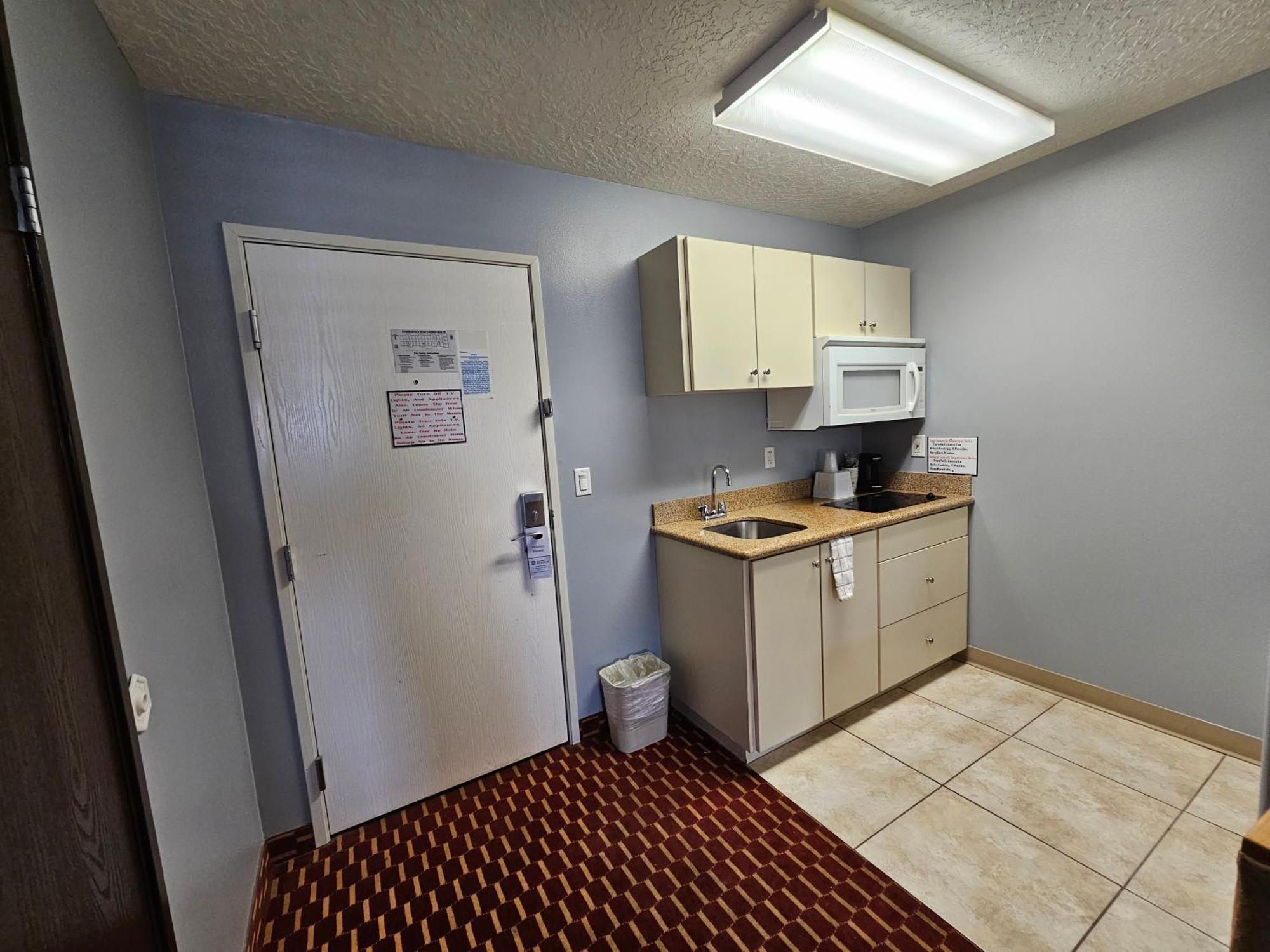 Hotel Executive & Extended - 3*