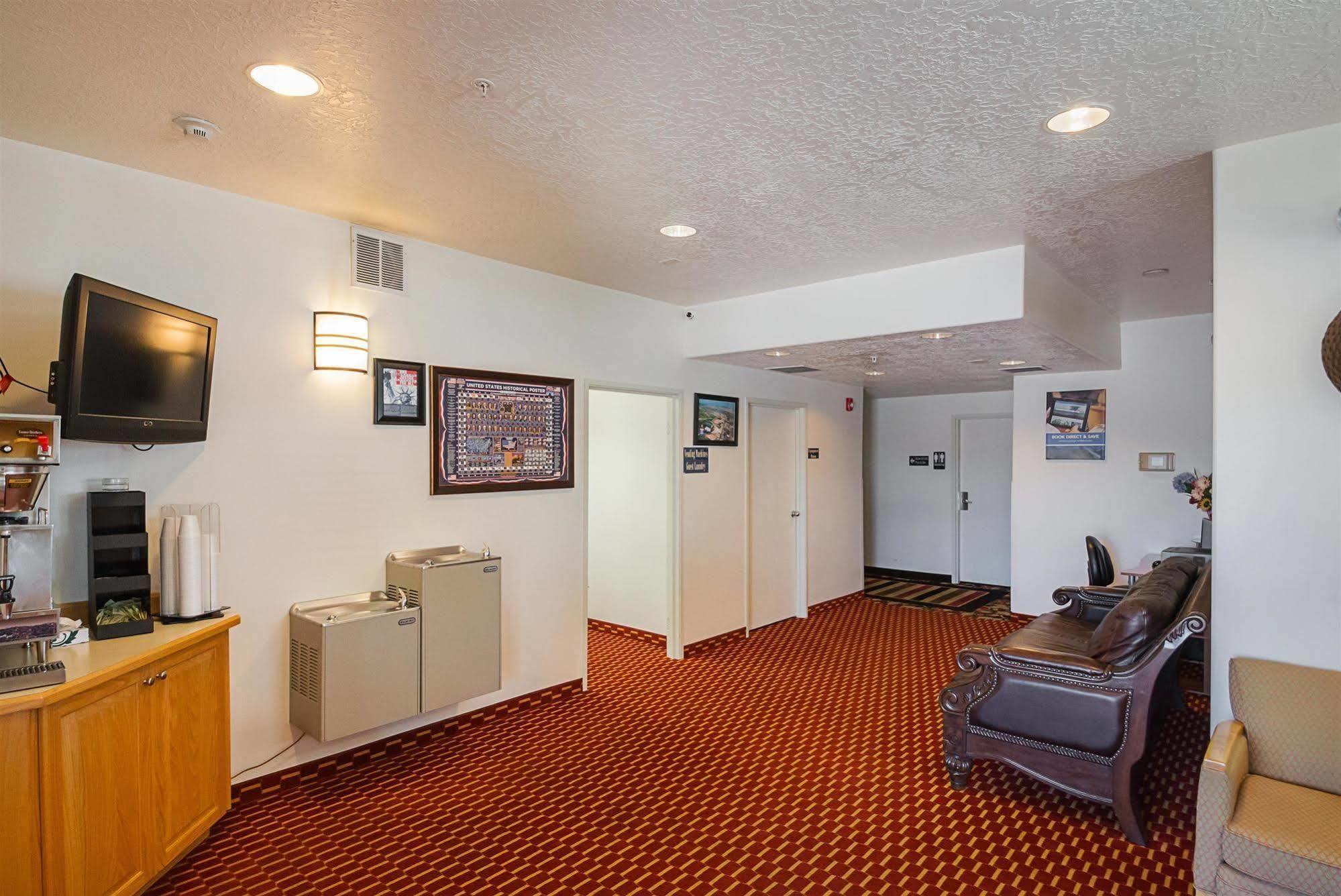 Hotel Executive & Extended - 3*
