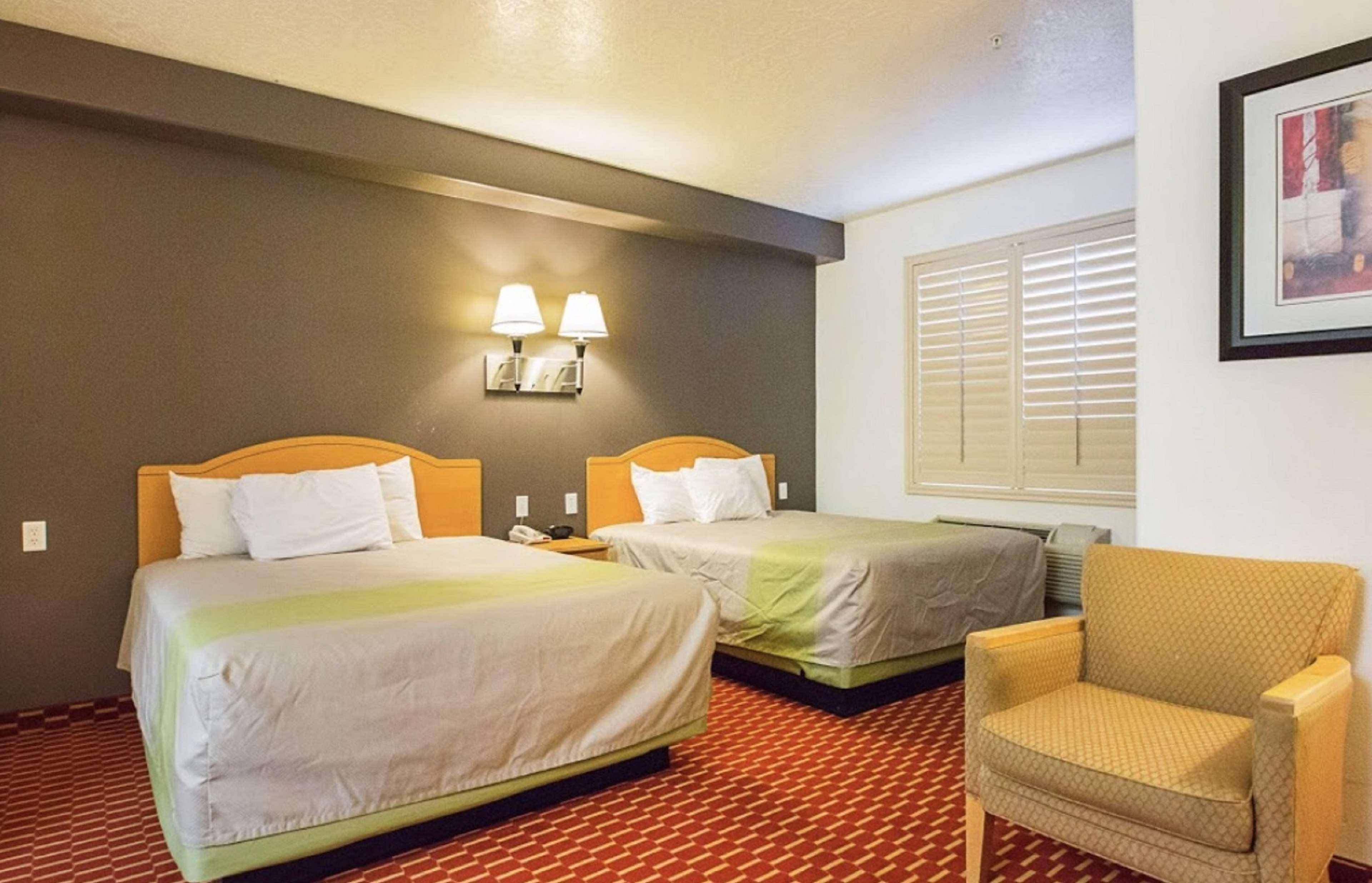 Hotel Executive & Extended -